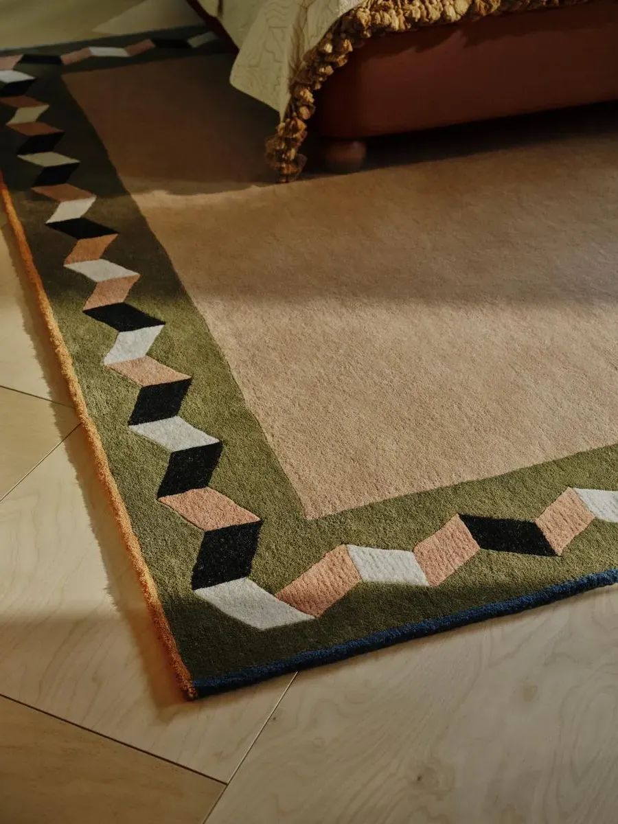 Rectangular Rug with Geometric Border - Hand-Tufted