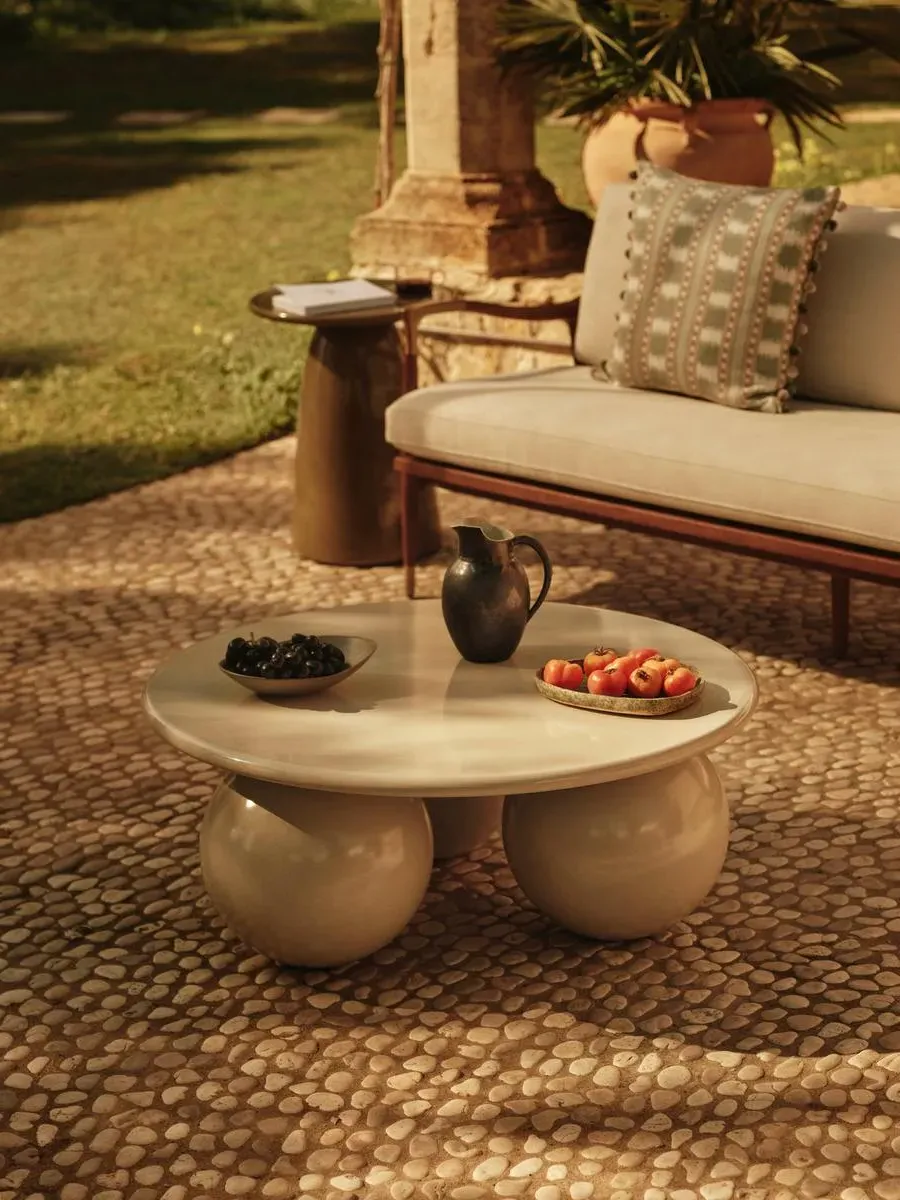 Round Coffee Table with Spheres - Mushroom, Concrete image