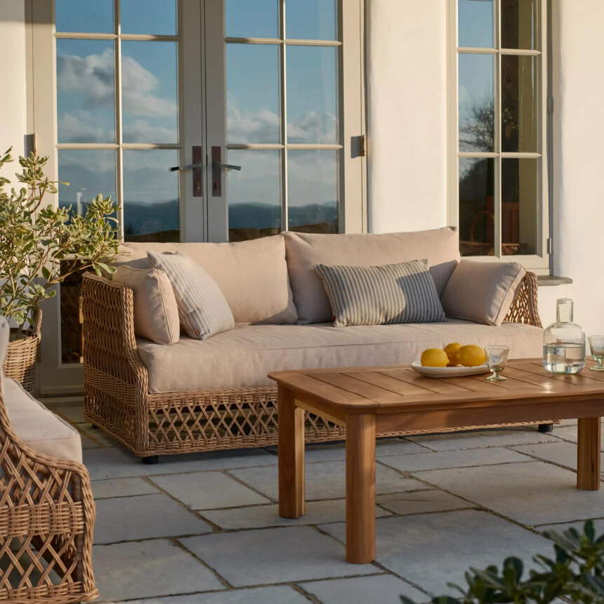 Longmeadow 2 Seater Wicker Garden Sofa