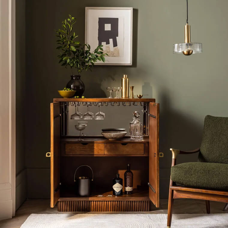 Loki Drinks Cabinet 2